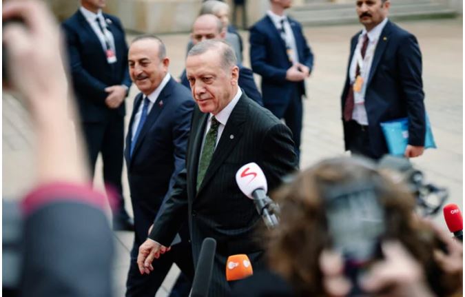 Η νομιμοφάνεια ενός «αμυντικού πολέμου» των Τούρκων