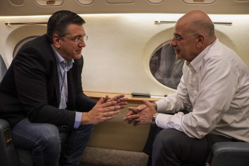 Στην Ελλάδα με κυβερνητικό αεροσκάφος ο Τζιτζικώστας μετά το μπλόκο των Τούρκων – Ενημερώνει την κοινή γνώμη ο Ιμάμογλου