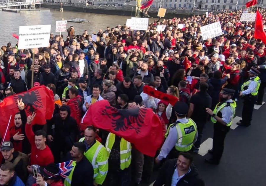 Βρετανία, Sunak προς Αλβανούς μετανάστες: Θα σας επιστρέφουμε στην πατρίδα σας ή σε άλλη χώρα