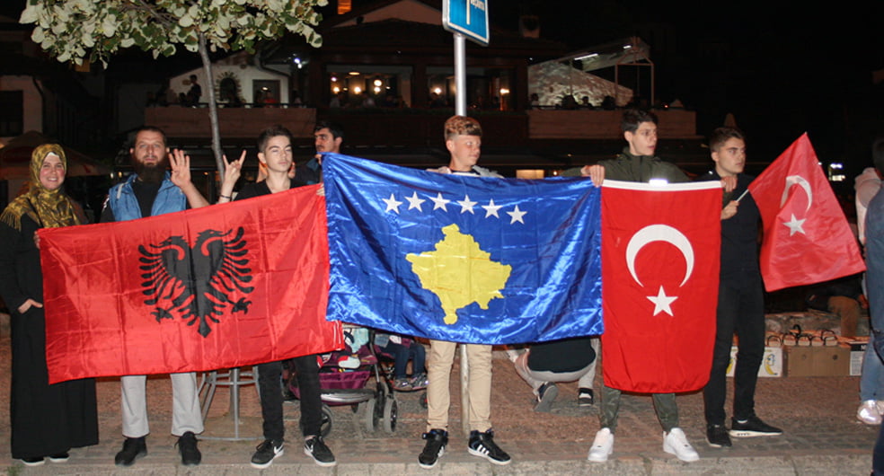 ”Τόξο” πίεσης της Τουρκίας στην Ελλάδα μέσω Κοσόβου