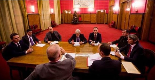 Ο πρωθυπουργός της Αλβανίας προσκαλεί στα Τίρανα τους επικεφαλής των αλβανικών κομμάτων των Σκοπίων