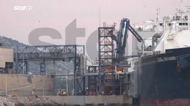 Πλοία LNG εκφορτώνουν στη Ρεβυθούσα (ΒΙΝΤΕΟ)