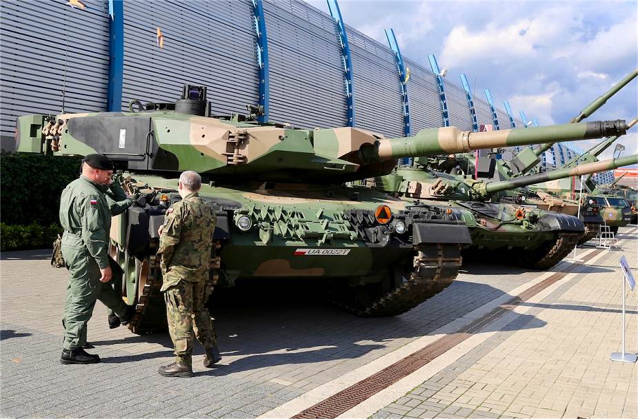 Πολωνία: Δεν σχεδιάζουμε να προμηθεύσουμε την Ουκρανία με άρματα Leopard 2