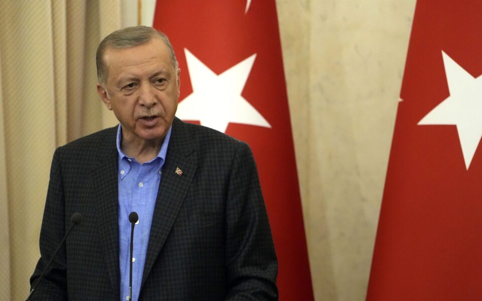 ”Καθόμαστε φρόνιμα” υπό τον φόβο του Ερντογάν και της Τουρκίας…