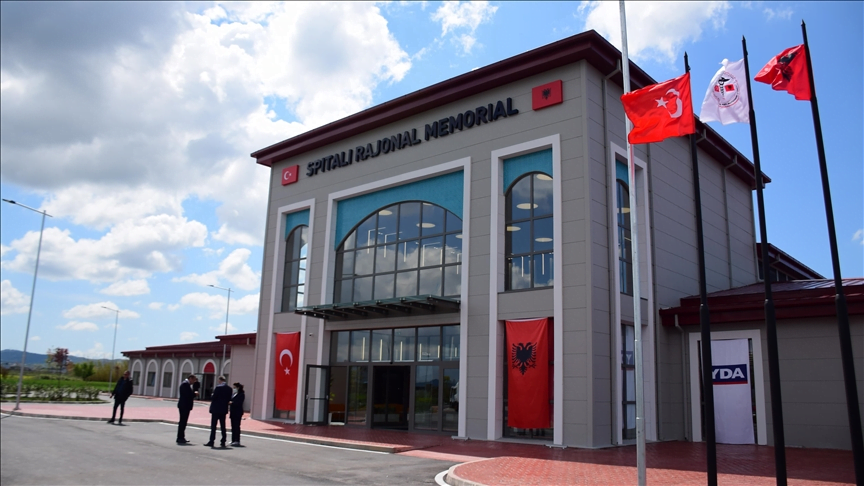Οι Τούρκοι εισβάλλουν στην Αλβανία και προετοιμάζονται για μειονότητα