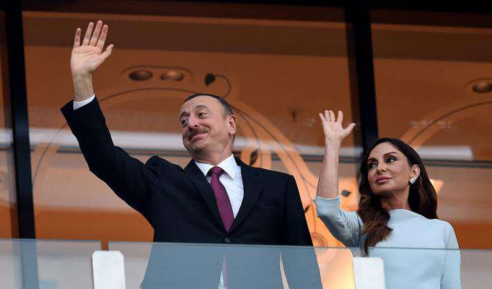 Εκπρόσωποι του Αζερμπαϊτζάν έκλεψαν εκατομμύρια δολάρια από την Ευρωπαϊκή Τράπεζα