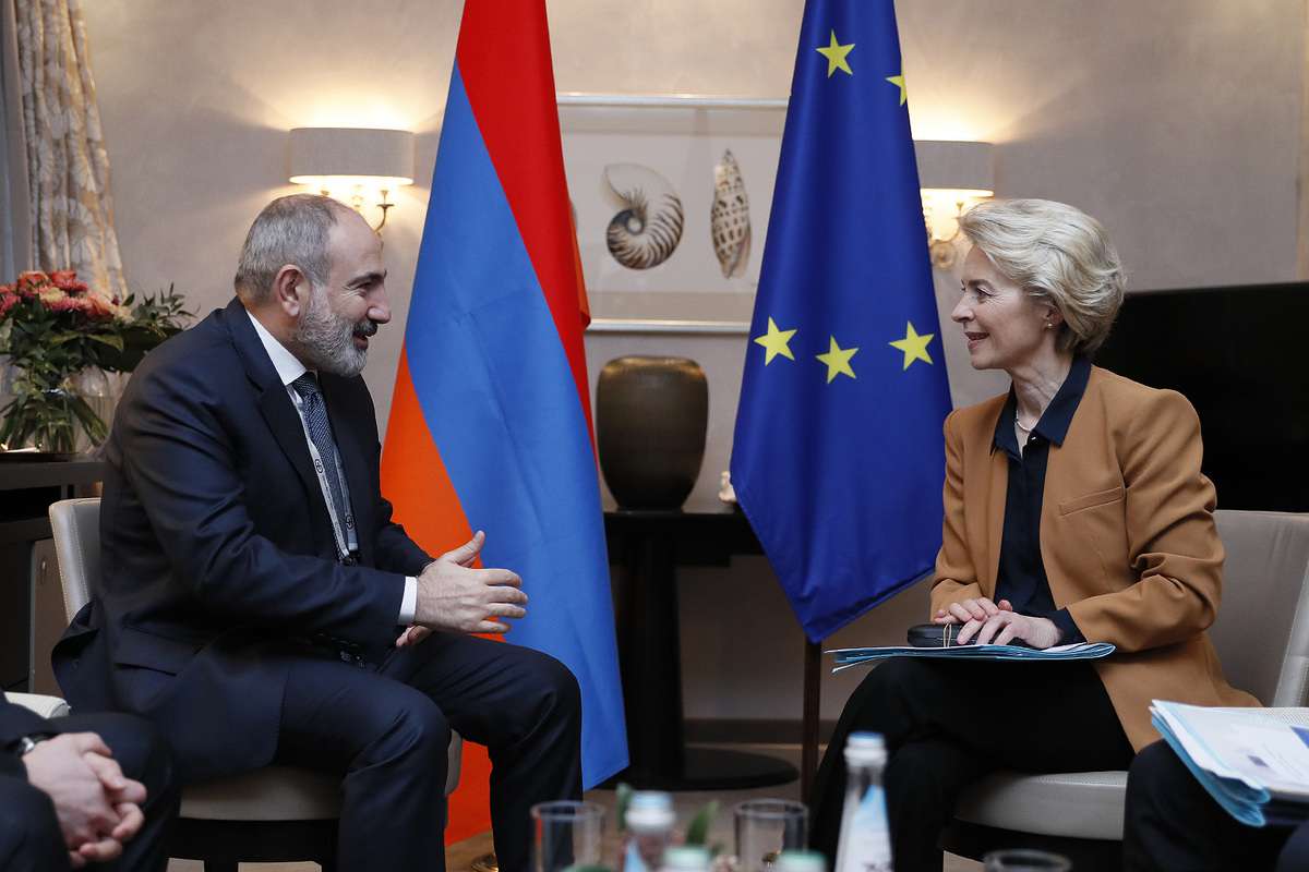 Συνάντηση Πασινιάν-Φον Ντερ Λάιεν! Αποφασίστηκε “αποστολή” της ΕΕ στην Αρμενία για την προώθηση της ειρήνης και της σταθερότητας