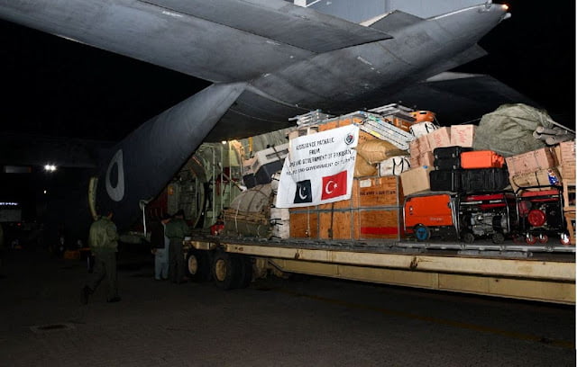 “Αδελφός” να σου πετύχει! Ρεζιλεύτηκε το Πακιστάν με βοήθεια που έστειλε στην Τουρκία για τους σεισμόπληκτους