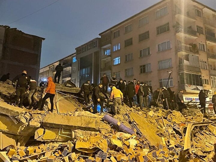 Σεισμοί στην Τουρκία: Ζημιές στο λιμάνι της Αλεξανδρέττας – Ελέγχεται ο υπό κατασκευή πυρηνικός σταθμός στο Ακούγιου