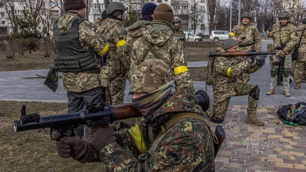 Γερμανία: Περισσότεροι από 600 ουκρανοί στρατιώτες ολοκλήρωσαν την εκπαίδευσή τους σε αμερικανική βάση