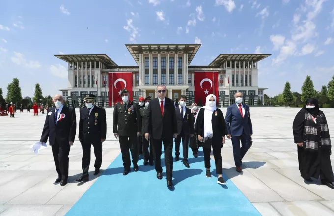 Τουρκική αντιπολίτευση: Το πολυτελές παλάτι του Ερντογάν και οι κατοικίες του θα παραχωρηθούν στο λαό