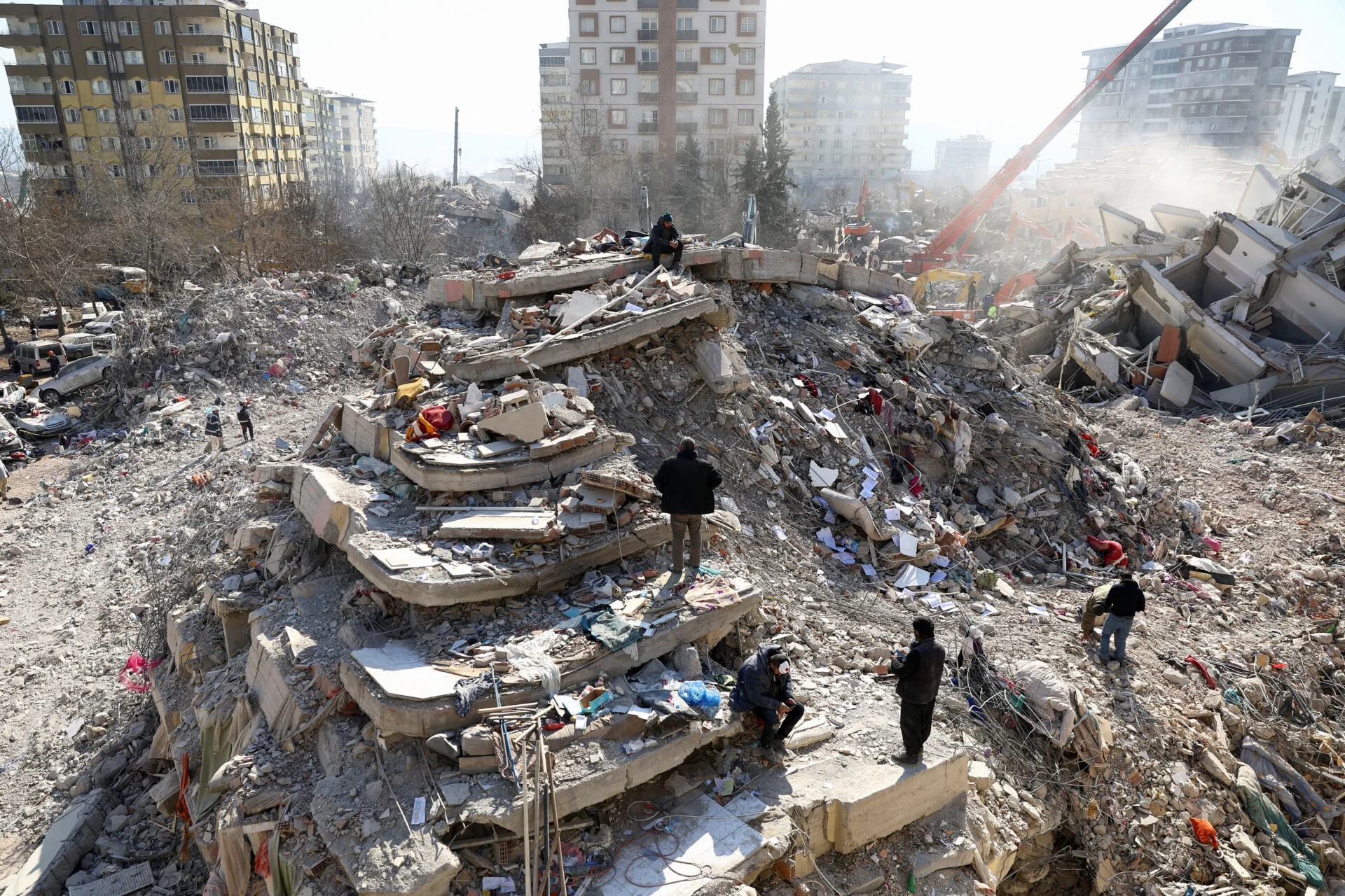 Τουρκία-Συρία: Πάνω από 45.000 οι νεκροί – Χιλιάδες άλλοι θαμμένοι στα ερείπια