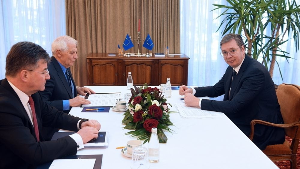 Βούτσιτς: Η Σερβία θα εφαρμόσει το ευρωπαϊκό σχέδιο αλλά δεν μπορεί να υπογράψει διεθνή συμφωνία με το Κόσοβο