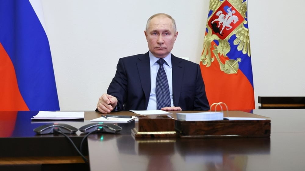 Η Ρωσία αντιμέτωπη με τον αργό στραγγαλισμό των οικονομικών κυρώσεων