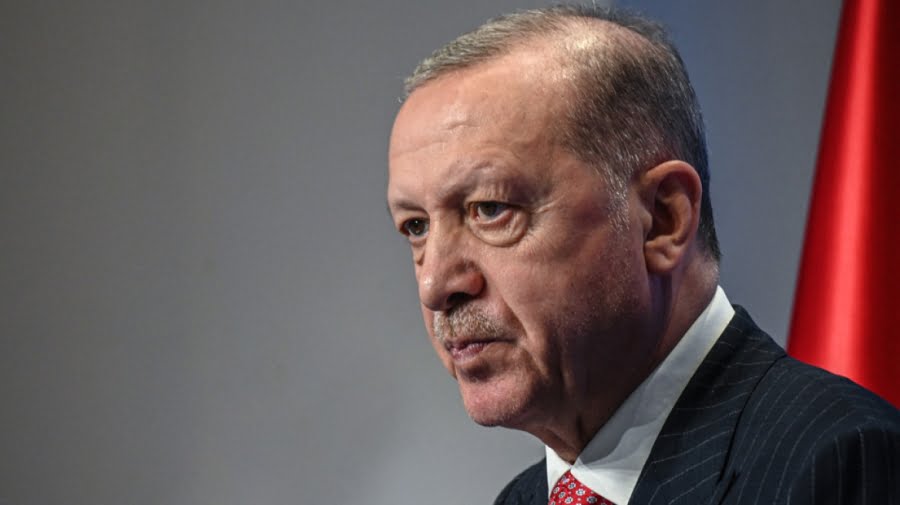 Το αδιέξοδο στην εξωτερική πολιτική οδηγεί τον Ερντογάν σε αλλαγή στάσης