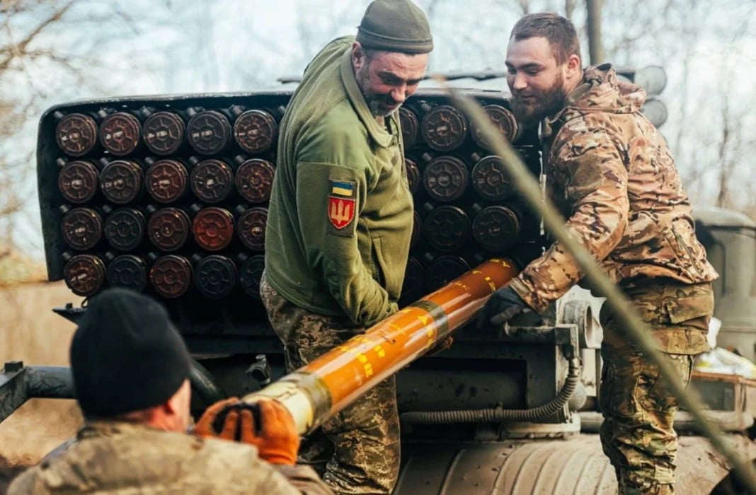 Ο ουκρανικός στρατός παρέλαβε πακιστανικούς πύραυλους Yarmuk! – Αερογέφυρα μεταξύ Πακιστάν και Ρουμανίας με το Ηνωμένο Βασίλειο να παίζει κομβικό ρόλο