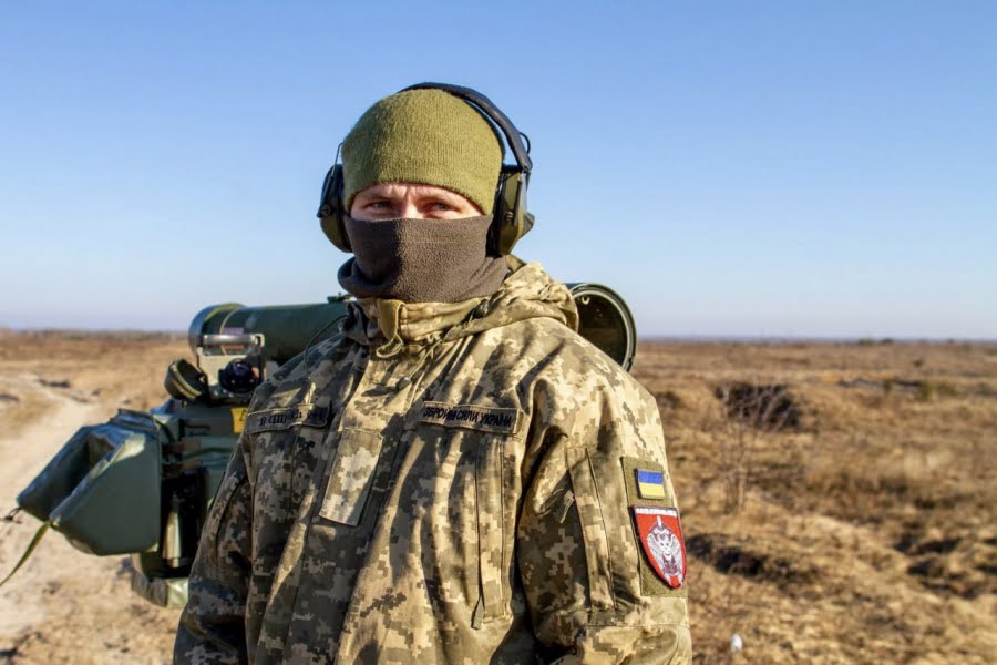 Οι Ουκρανοί ρίχνουν στις μάχες το σουηδικό φορητό αντιαεροπορικό RBS70