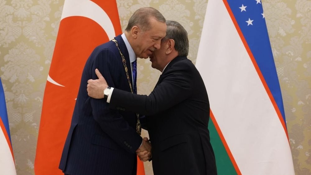 Εκλογές στην Τουρκία: Ο Ουζμπέκος πρόεδρος καλεί τους Τούρκους να ψηφίσουν τον “αγαπητό του αδελφό” Ερντογάν