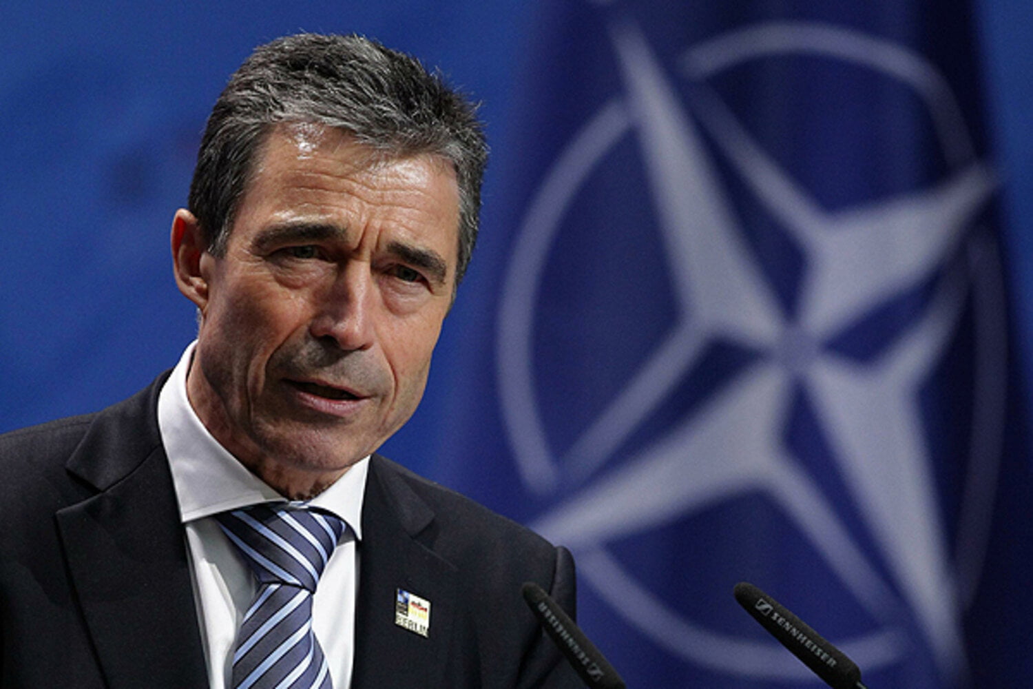 Πρώην επικεφαλής του ΝΑΤΟ: Ο Αλίεφ να ξεμπλοκάρει το Αρτσάχ