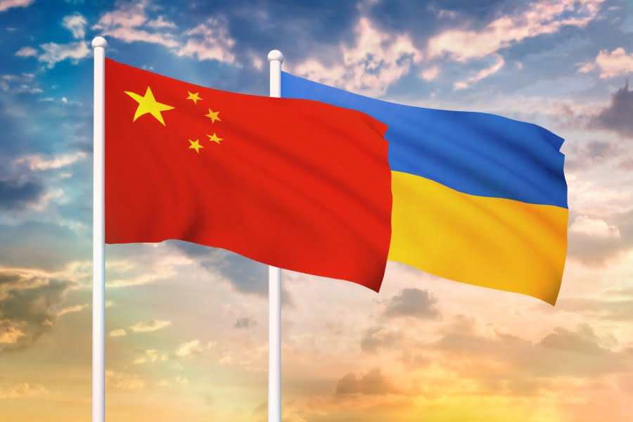 Κίνα: Η Ουκρανία θέλει κατάπαυση πυρός, όχι νέα όπλα