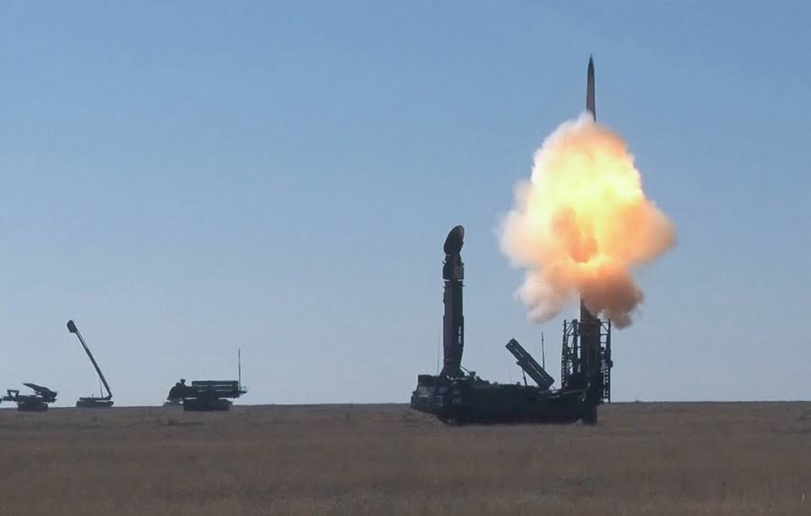 Η Ρωσία εκτόξευσε διηπειρωτικό πύραυλο από το Αστραχάν