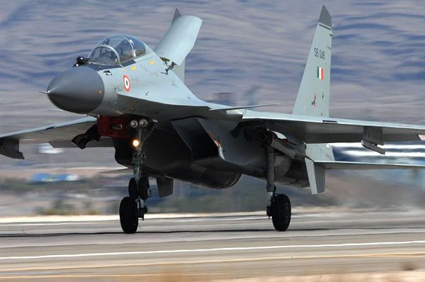 «Ελλάς-Ινδία συμμαχία»: Su-30 στον «ΗΝΙΟΧΟ»,Mirage 2000 και C-17 σε συνεκπαίδευση με τα Phantom της 338 «ΑΡΗΣ»