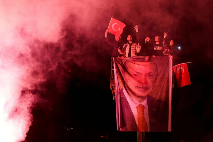 «Αιωνίως Ερντογάν»: Πώς σχολιάζουν τα γερμανικά μέσα το αποτέλεσμα των τουρκικών εκλογών