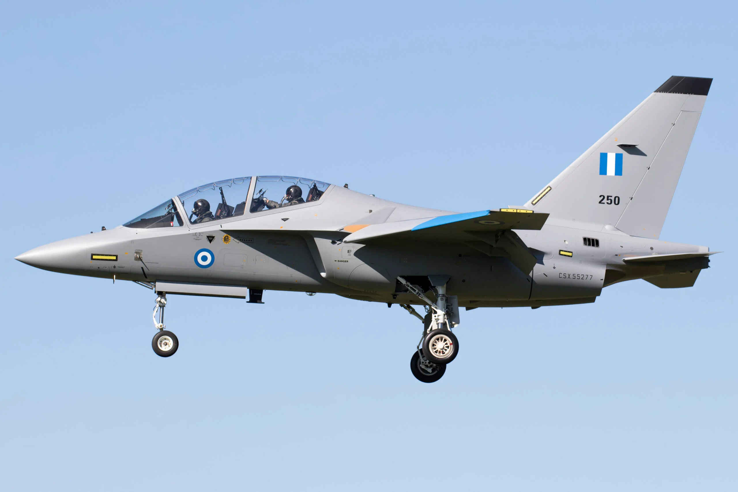 Το αεροσκάφος που θα οδηγήσει τους νέους ιπτάμενους σε F-35, Rafale και Viper – Πότε «προσγειώνονται» τα δύο πρώτα καινούργια εκπαιδευτικά Μ-346