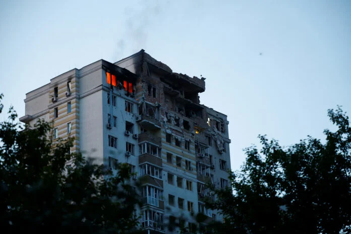 Ο πόλεμος στην Ουκρανία παίζεται στους αιθέρες: Επιθέσεις στο Κίεβο για τρίτη συνεχόμενη νύχτα