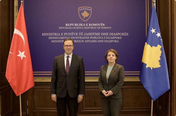 Echedoros… reports: Το Κοσσυφοπέδιο ευχαρίστησε την Τουρκία για την υποστήριξη στο Συμβούλιο της Ευρώπης και την… στρατιωτική εκπαίδευση