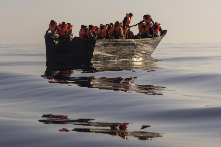 Η Βρετανία συνέλαβε τον φερόμενο ως «εγκέφαλο» ενός δικτύου διακίνησης μεταναστών με δράση στη Μεσόγειο