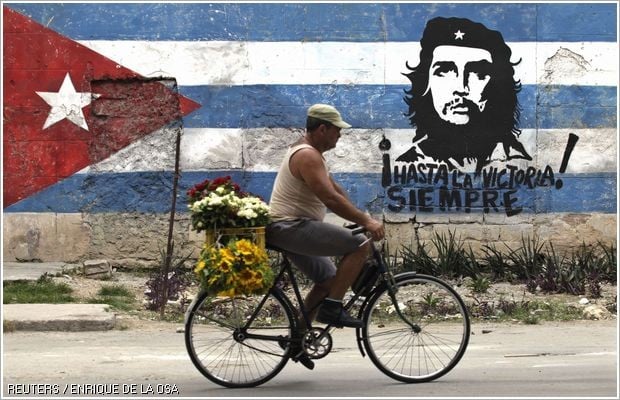 Wall Street Journal: Η Κίνα ετοιμάζει στρατιωτική βάση στην Κούβα 