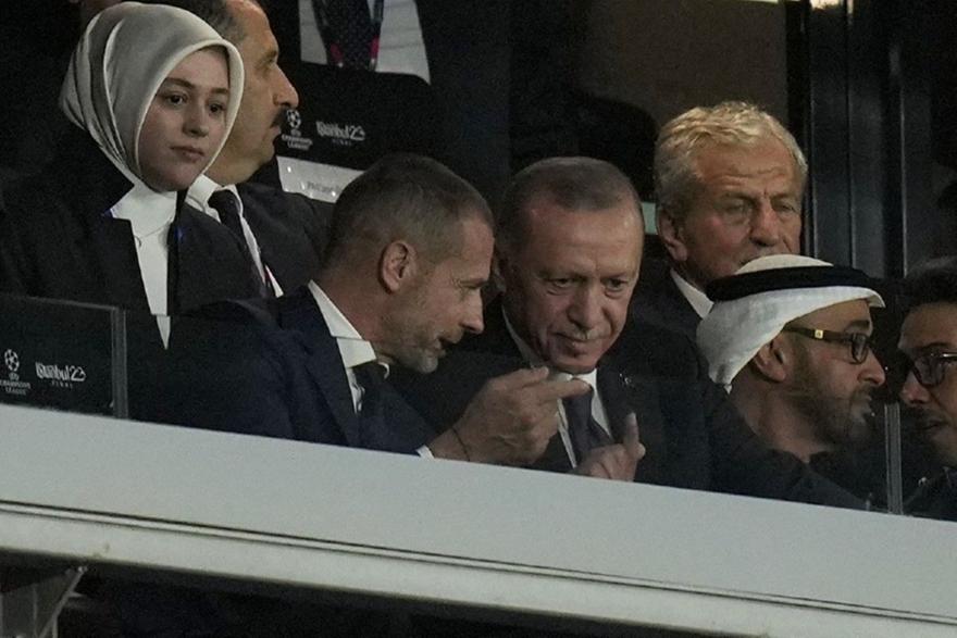 Στον τελικό του Champions League ο Ερντογάν δίπλα στον πρόεδρο της UEFA (ΒΙΝΤΕΟ)