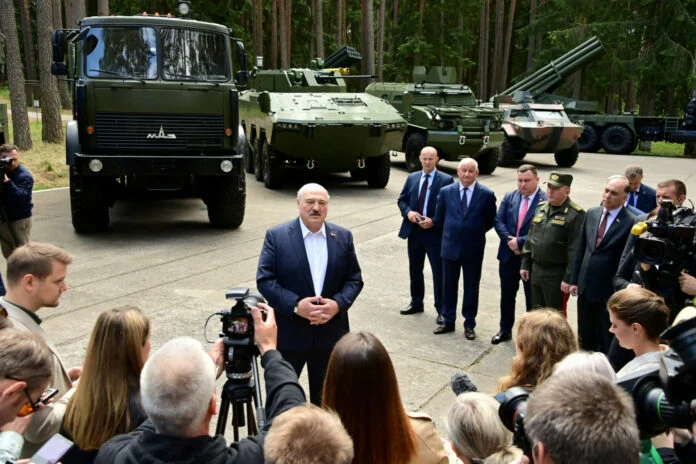 Λευκορωσία: Ξεκίνησε η εγκατάσταση των τακτικών ρωσικών πυρηνικών όπλων