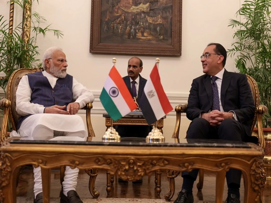 Ινδία και Αίγυπτος συζήτησαν την εμβάθυνση της συνεργασίας στο εμπόριο, τις επενδύσεις και τις ανανεώσιμες πηγές ενέργειας