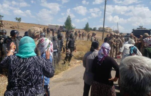 Eπιδρομή των Τούρκων τζανταρμάδων σε χωριό Κούρδων σοσιαλιστών