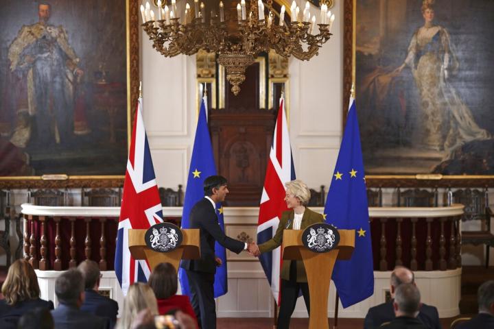 Βρετανία: Το 55% υπέρ της επιστροφής της χώρας στην ΕΕ