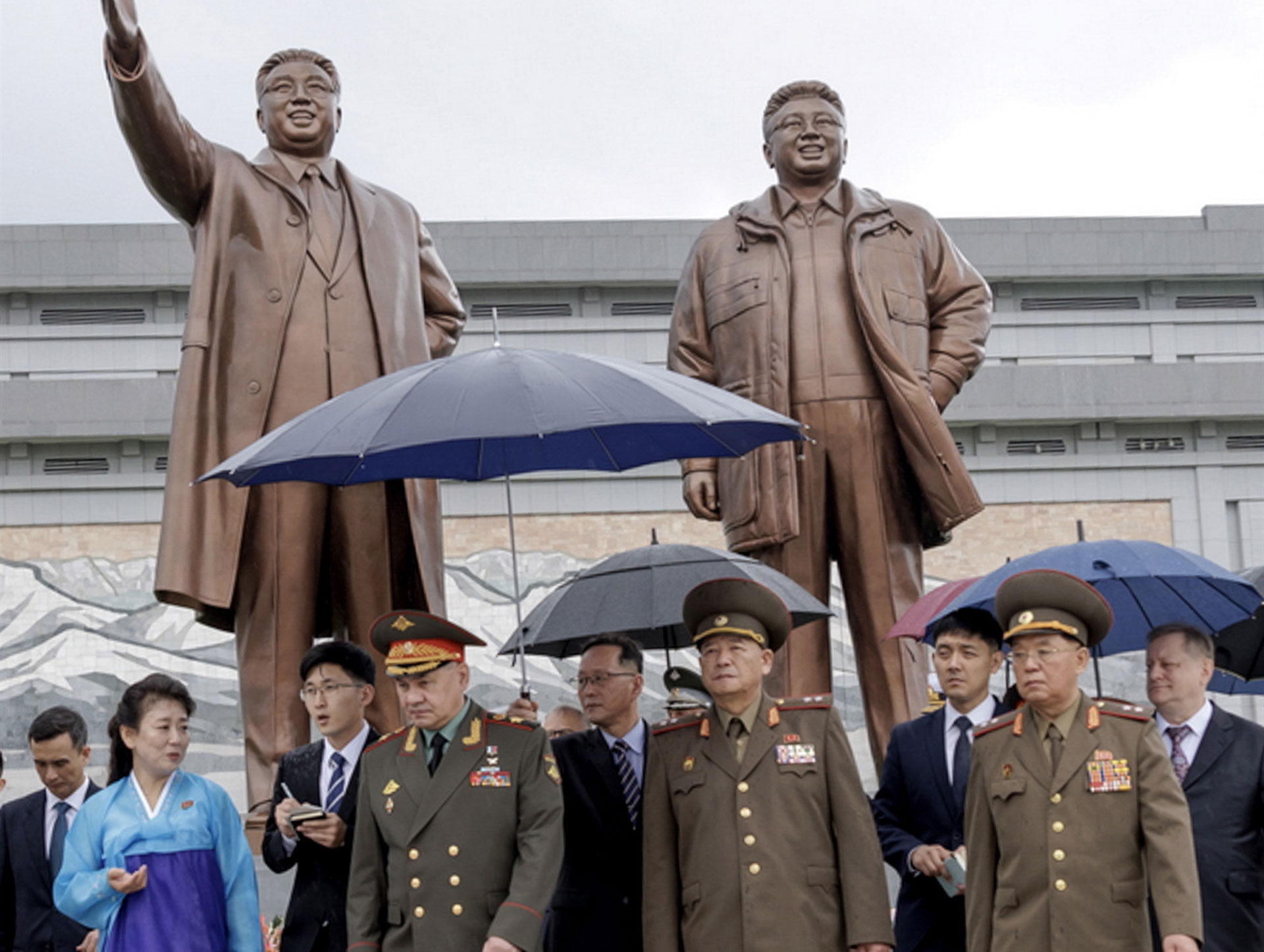 Η Ρωσία, δια του ΥΠΑΜ Σ. Σοϊγκού, τιμάει την «ημέρα νίκης» της Βόρειας Κορέας