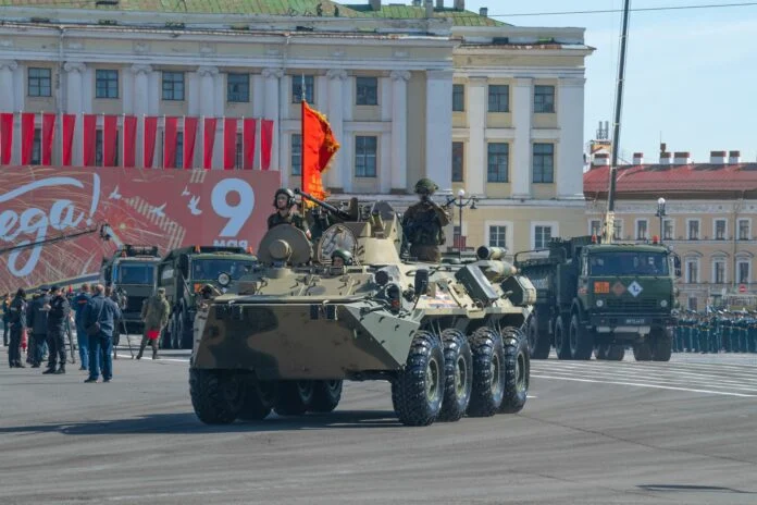 Βουλγαρία: Στην Ουκρανία, 100 τεθωρακισμένα BTR «του κουτιού»