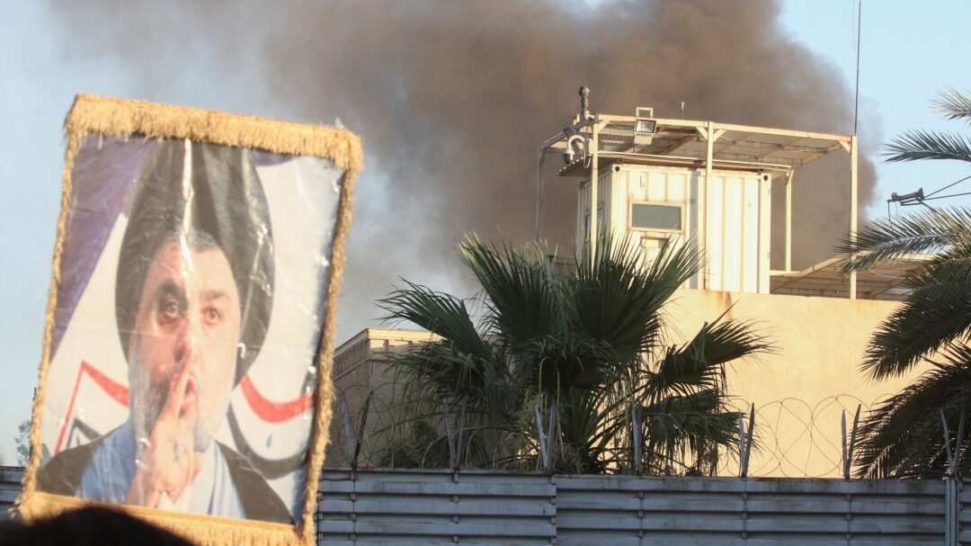 Ιράκ: Διαδηλωτές εισέβαλαν στην πρεσβεία της Σουηδίας και την πυρπόλησαν