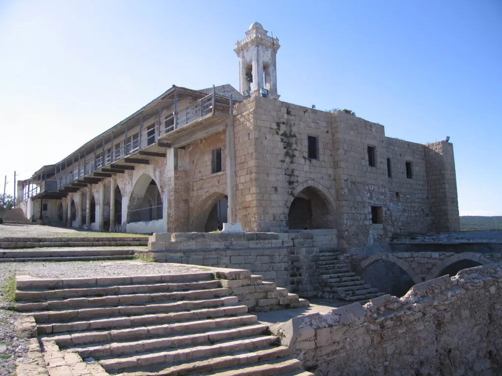 Κύπρος: Βεβηλώνουν την περιοχή της Μονής του Αγίου Ανδρέα οι Τούρκοι