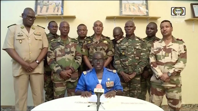 Πραξικόπημα στον Νίγηρα: Κρατείται ο πρόεδρος, έκλεισαν τα σύνορα – Καταδικάζει ο Γκουτιέρες