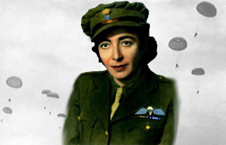 Η Σόνια Στεφανίδου, η Πόντια αλεξιπτωτίστρια, σε μυστική αποστολή την 1η Ιουλίου 1943