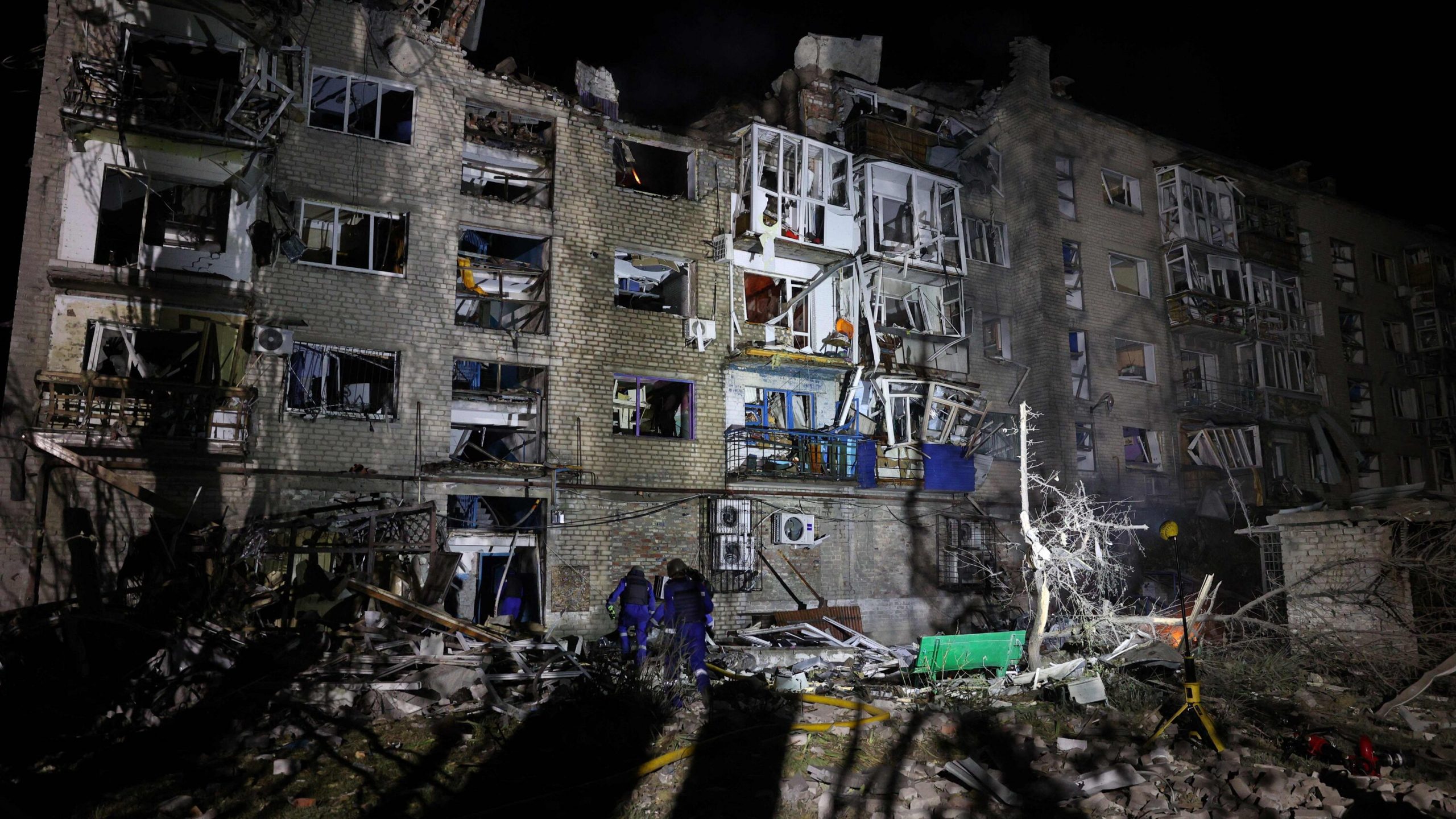 Ουκρανία: 7 οι νεκροί από ρωσικό πύραυλο που έπληξε πολυκατοικία στο Ποκρόφσκ (Ντονιέτσκ)