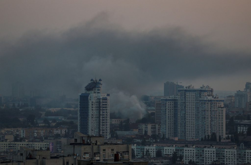 Μαζική ρωσική επίθεση με drones και πυραύλους στην πρωτεύουσα της Ουκρανίας – Δύο νεκροί