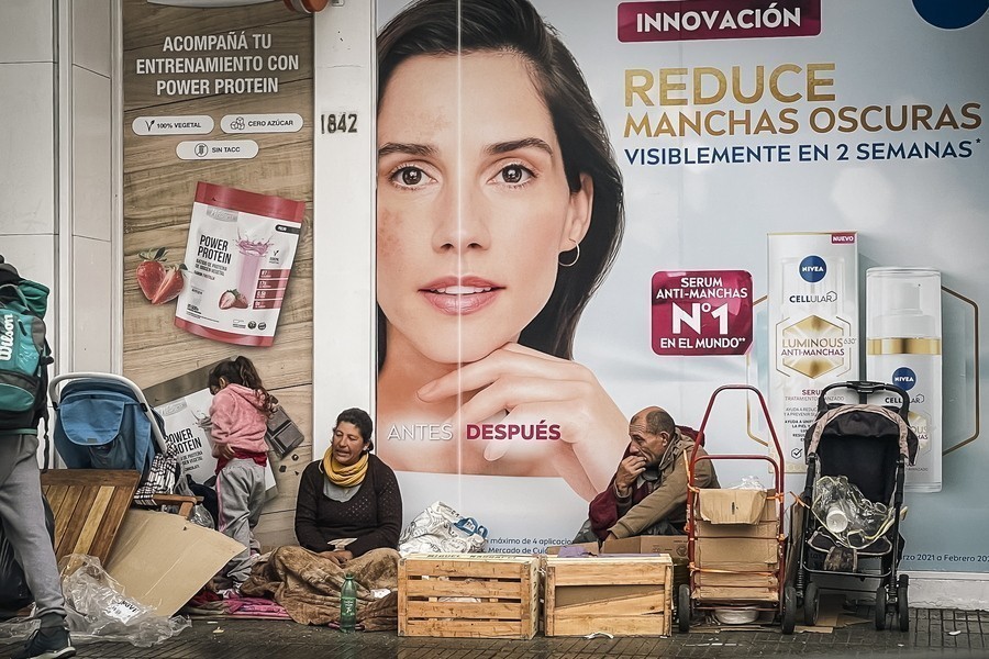 Μνήμες του 2001 στην Αργεντινή: Λεηλασίες σε καταστήματα και σούπερ μάρκετ – Η χώρα βιώνει οικονομικό μαρασμό, με πληθωρισμό 113% [video]