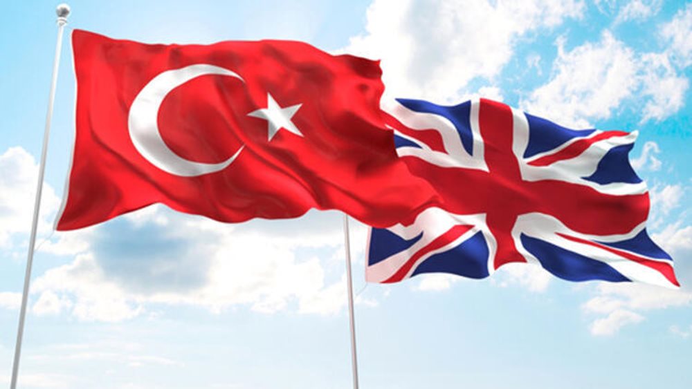 Συμφωνία Βρετανίας με Τουρκία για να “συντρίψει τα δίκτυα των διακινητών ανθρώπων”