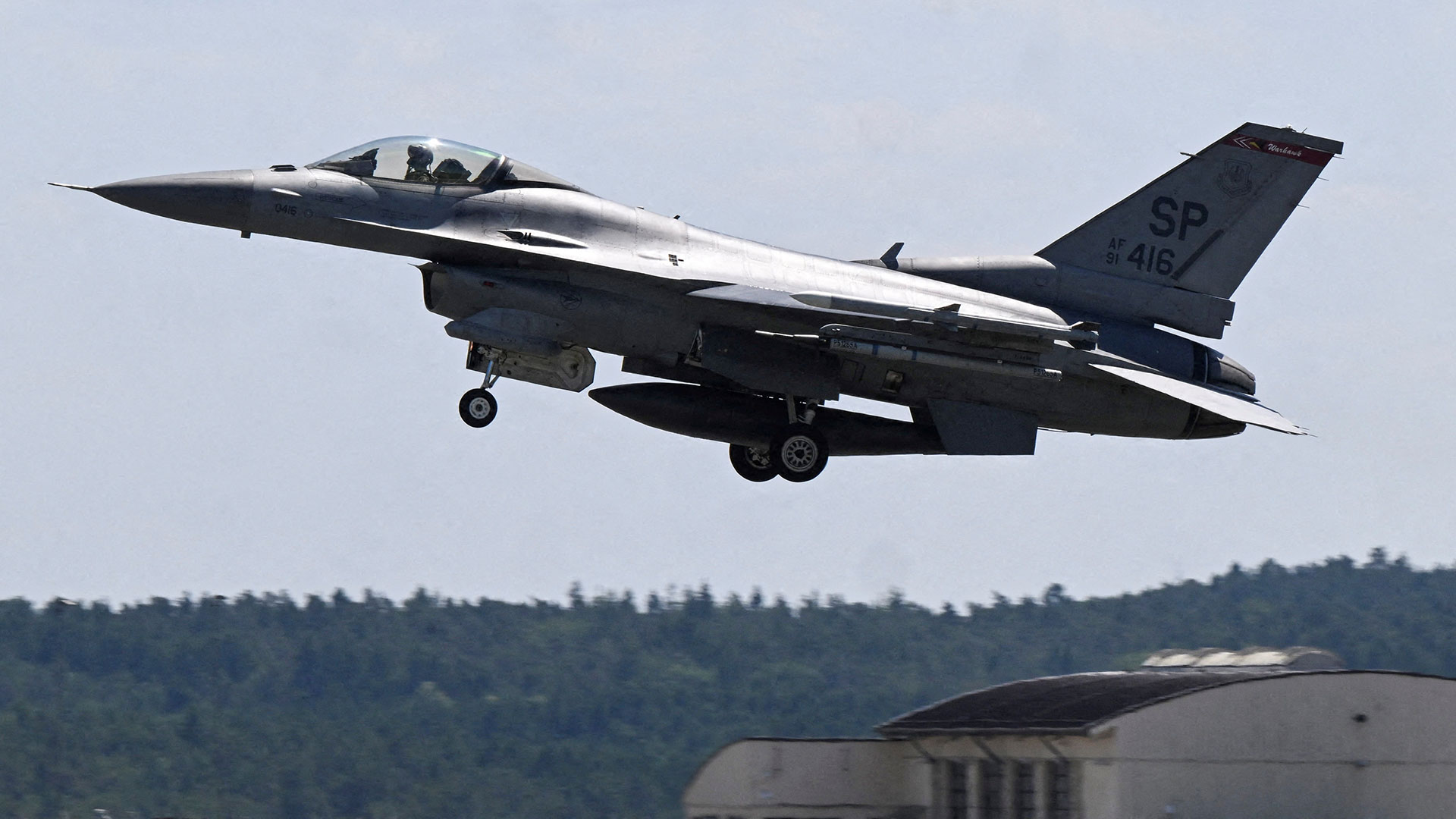 The New York Times: Τα πολυπόθητα F-16 αναζητεί η Ουκρανία σε όλη τη Δύση