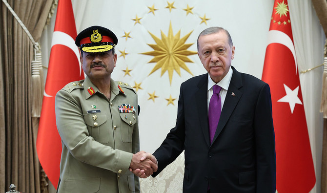 Κοινό δόγμα Τουρκίας-Πακιστάν-Συνάντηση Ερντογάν με τον Αρχηγό των ΕΔ του Πακιστάν στην Άγκυρα