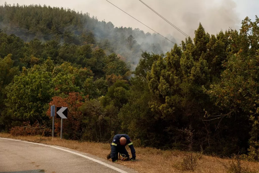 Για πάνω από μισό μήνα καίγεται ο Έβρος – Γιατί δεν σβήνει η πυρκαγιά